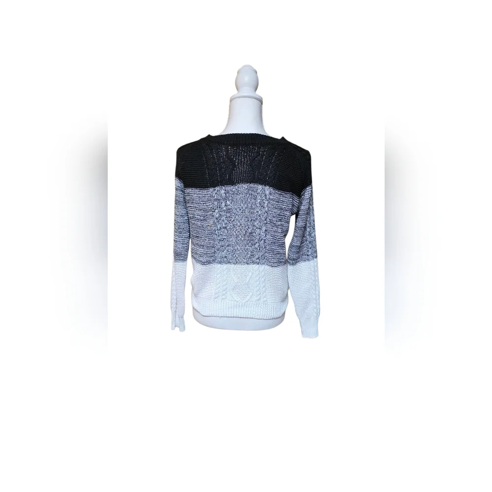 Shein Color Block Knit Sweater Black Gray White Pullover Size Small Fall Cozy